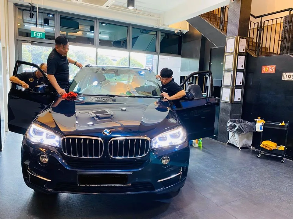 Dark blue BMW X5 having its windscreen tinted at Infratint Singapore