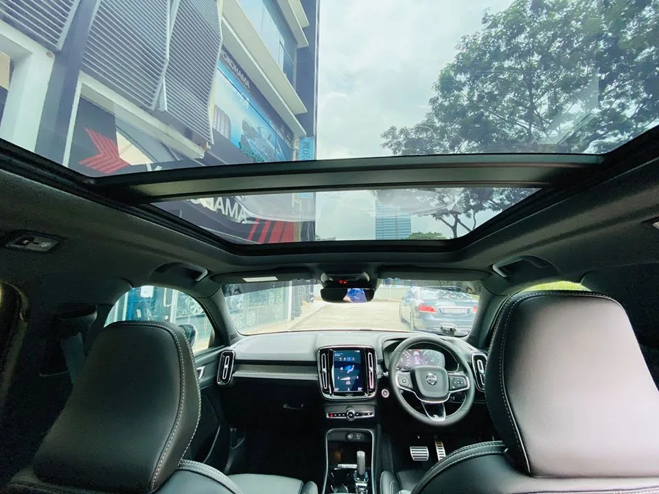Panoramic sunroof and interior of a Volvo XC40 at Infratint Singapore